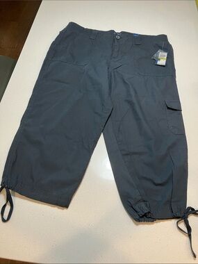 Izod Dark Navy Capris with Cargo Pocket size 14